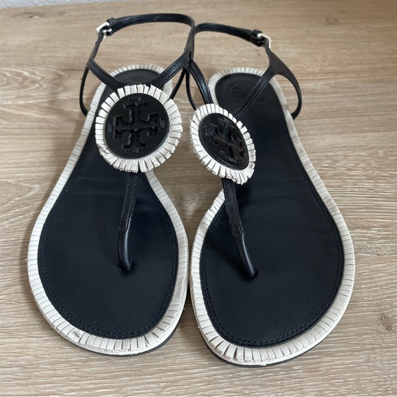 Tory Burch Miller Fringe T Strap Sandals Black Size 7 Neutral Leather Luxury - Picture 1 of 7